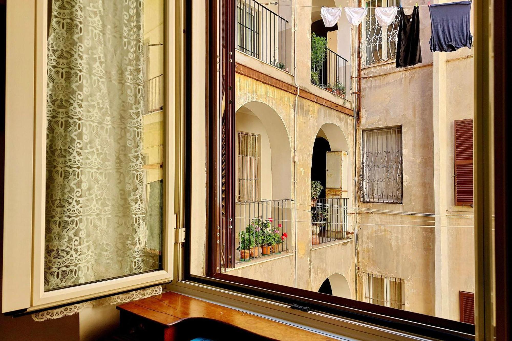 1 Bd With Balcony San Giovanni By Halldis Рим Экстерьер фото